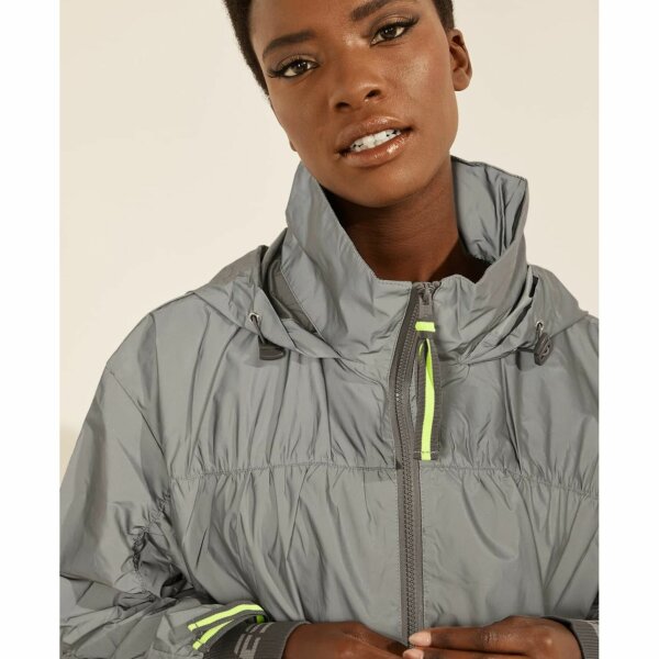 b7775-3 Γυναικείο Μπουφάν Αντιανεμικό Ασημί Guess O1BA92WO06N - Image 3