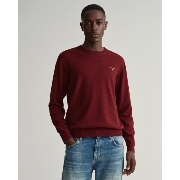 202203-8030551-678-model-fv-1 Ανδρικό Πουλόβερ GANT 8030551 CLASSIC COTTON C-NECK Μπορντώ - Image 1