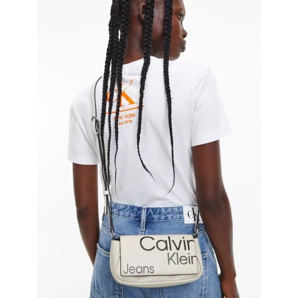 Γυναικεία Τσάντα SLEEK FLAP BAG Calvin Klein  ΜΠΕΖ K60K610062-0F4 - Image 5