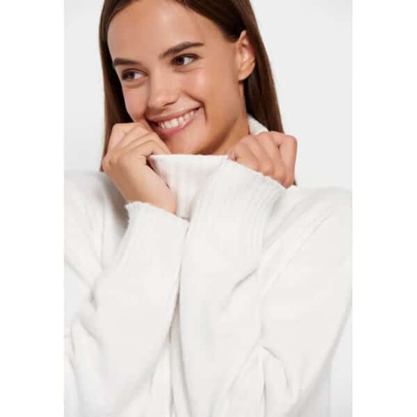 Γυναικεία Oversized πλεκτή μπλούζα με ψηλό λαιμό FBL008-139-09 Λευκό FUNKY BUDDHA - Image 2