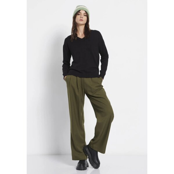 Γυναικείο πουλόβερ με V λαιμόκοψη Μαύρο FBL008-101-09 FUNKY BUDDHA - Image 2