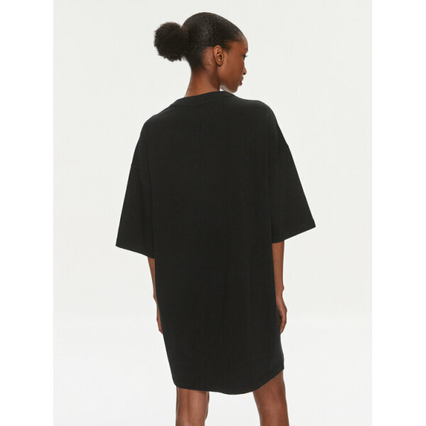 tommy-jeans-phorema-kathemerino-badge-dw0dw18145-mauro-relaxed-fit-0000303430788 (2) ΓΥΝΑΙΚΕΙΟ ΦΟΡΕΜΑ TOMMY JEANS Badge DW0DW18145 Μαύρο Relaxed Fit - Image 2