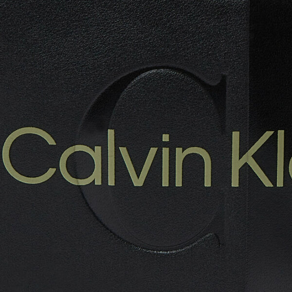 tsanta-calvin-klein-jeans-sculpted-camera-bag18-mono-k60k610275-black-dark-juniper-0gx-8720109486575 (1) Γυναικείο Τσαντάκι Μαύρο  CALVIN KLEIN – CAMERA BAG K60K610275-0LI - Image 2