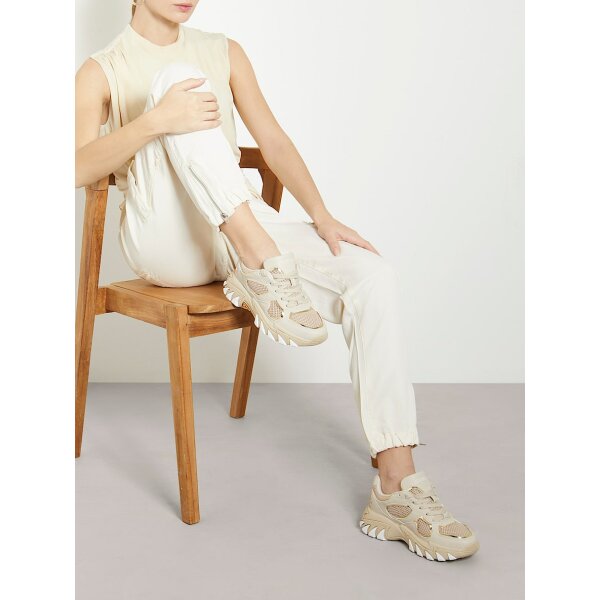 FLJNORELE12-SAND-ALT1 Γυναικείο Sneakers Runners norina με σουέτ τμήματα  FLJNORELE12  GUESS - Image 2