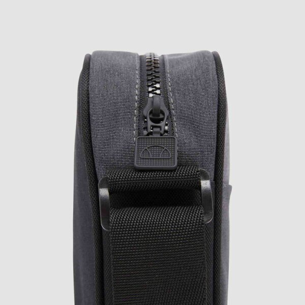 lukka-cross-body-bag (3) Ανδρική Τσάντα ELLESSE LUKKA CROSS BODY SAAY0728 Μαύρο - Image 4