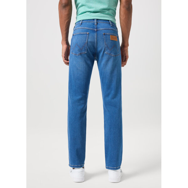 wrangler-greensboro-rustic-112352644 (2) Ανδρικό Παντελόνι WRANLER Τζιν GREENSBORO 112352644 Μπλε Ανοιχτό - Image 4