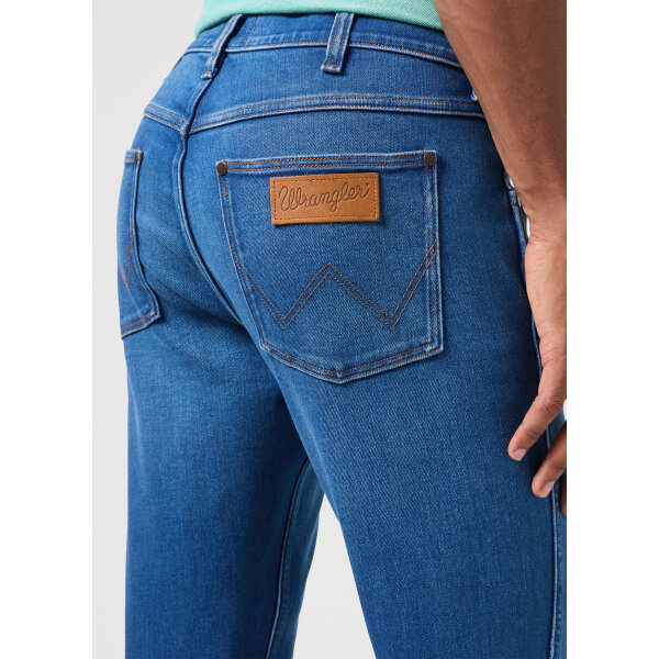 wrangler-greensboro-rustic-112352644 (4) Ανδρικό Παντελόνι WRANLER Τζιν GREENSBORO 112352644 Μπλε Ανοιχτό - Image 2