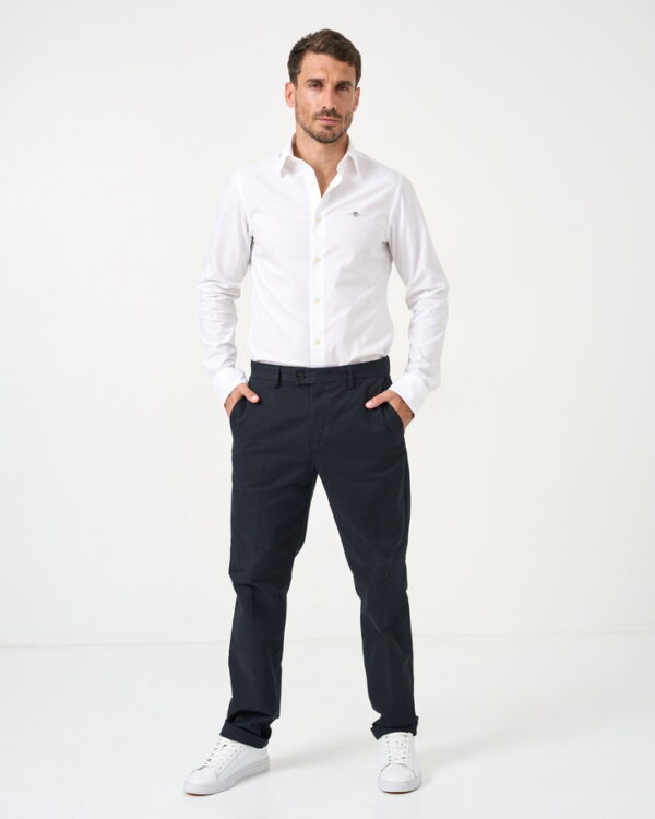 1505302-5-model-fv-1.jpg Ανδρικό Παντελόνι GANT SLIM COTTON SLACK 1505302 Μαύρο - Image 2