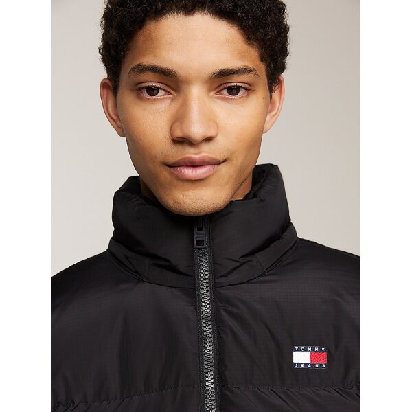 DM0DM19537_BDS_alternate2 Ανδρικό Μπουφάν TOMMY JEANS ALASKA PUFFER DM0DM19537 Μαύρο - Image 3