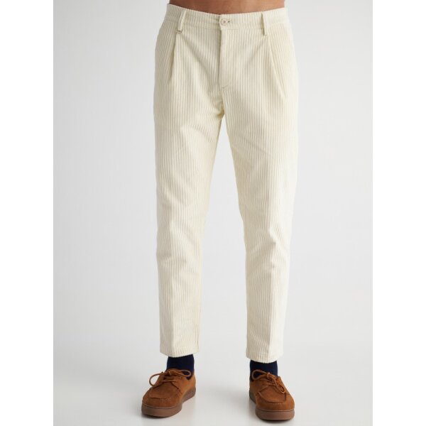 Ανδρικό παντελόνι κοτλέ με πιέτες Culton Tappered STAFF GALLERY 5-673.55533.9.052 λευκό - Image 1