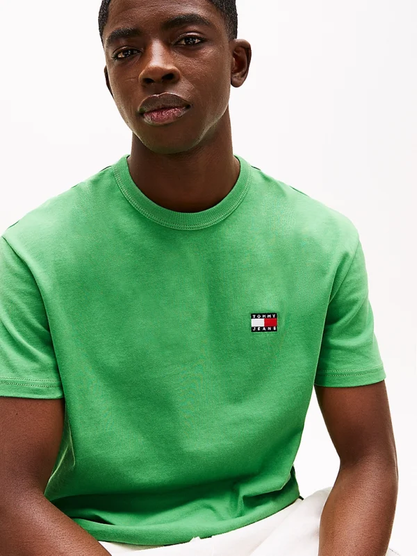 DM0DM20322_LY3_alternate1 Ανδρική Μπλούζα TOMMY JEANS  TJM REG BADGE EXT DM0DM20322 Πράσινο - Image 2