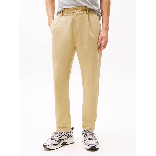 DM0DM20693_ACT_alternate1 Ανδρικό Παντελόνι TOMMY JEANS  TJM CASUAL ELASTICATED PANT DM0DM20693 Μπεζ - Image 1