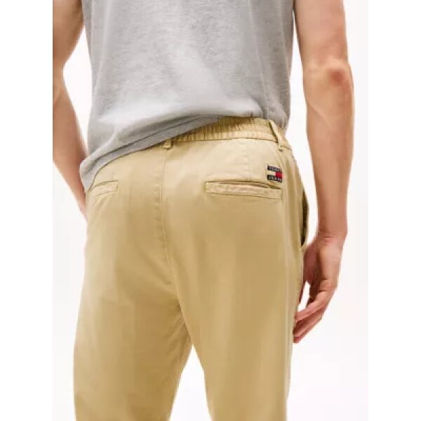 DM0DM20693_ACT_alternate2 Ανδρικό Παντελόνι TOMMY JEANS  TJM CASUAL ELASTICATED PANT DM0DM20693 Μπεζ - Image 4