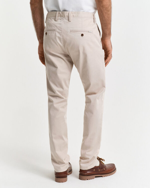 Ανδρικό Παντελόνι GANT SLIM TWILL CHINOS 1505221 Εκρού - Image 3