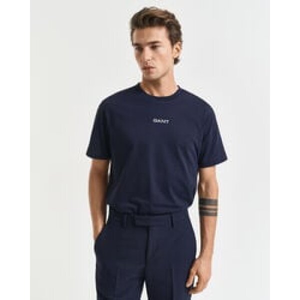 time__1737132018__202501-2003308-433-model-fv-1 Ανδρική μπλούζα κοντό μανίκι GANT GRAPHIC  SS 2003308 Μπλε - Image 1