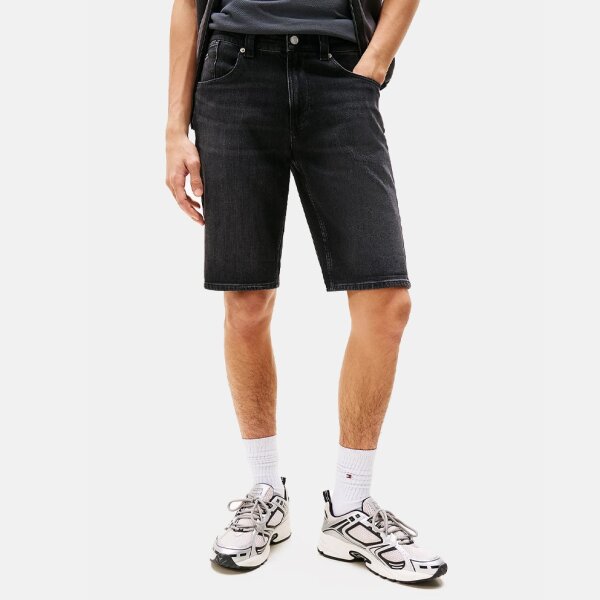tommy-jeans-ronnie-short-bi5181 (1) Ανδρική Βερμούδα Τζιν TOMMY JEANS RONNIE SHORT DM0DM20945 μαύρο - Image 1