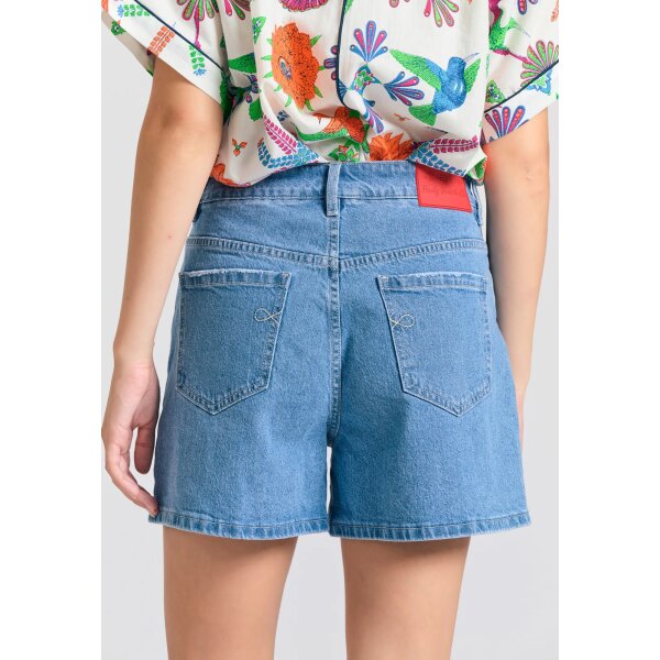 Γυναικείο τζιν σορτς με ελαφρύ ξεθώριασμα FUNKY BUDDHA FBL011-163-03 - Image 3