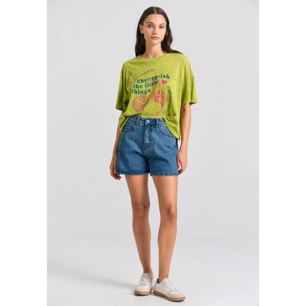 FBL011-163-03_MD_BLUE_2 Γυναικείο τζιν σορτς με ελαφρύ ξεθώριασμα FUNKY BUDDHA FBL011-163-03 ΜΠΛΕ - Image 1