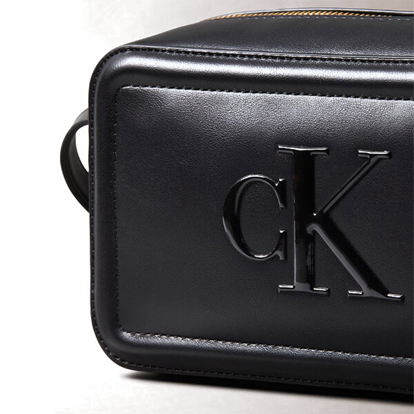 ΓΥΝΑΙΚΕΙΑ ΤΣΑΝΤΑRAISED CK CAMERA BAG CALVIN KLEIN LV04F3220G-UB1 - Image 2