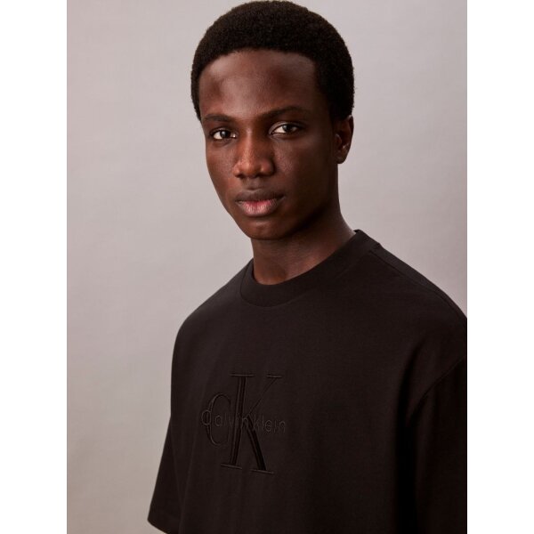 ΑΝΔΡΙΚΗ ΜΠΛΟΥΖΑ SS HI LOW EMB 16S JERSEY CN TE CALVIN KLEIN LV04RB295G-UB1 ΜΑΥΡΟ - Image 2