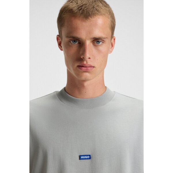 Ανδρική μπλούζα κοντό μανίκι Regular-fit cotton-jersey with blue logo patch 50509991 Γκρί - Image 4