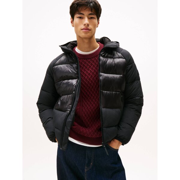 tommy-jeans-fa2025-bds-dm0dm22034bds (1) ΑΝΔΡΙΚΟ ΜΠΟΥΦΑΝ ΜΑΥΡΟ TJM HOODED GLOSS MATT PUFFER E TOMMY JEANS DM0DM22034-BDS - Image 1