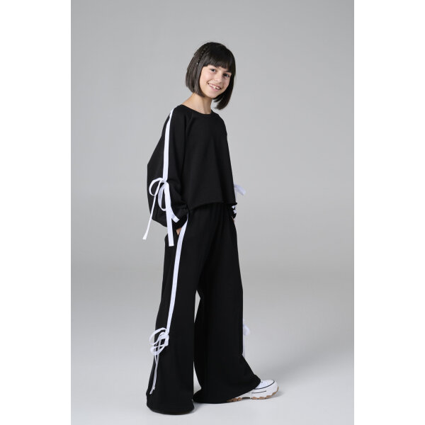 NH9iu9xEdXXuor9kU44LX5VwK3Sqp8Rw-scaled Σετ Φούτερ Φόρμα με κορδέλες Μάυρο 4-16 ΕΤΩΝ Melin Rose - Image 1