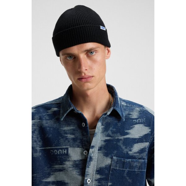 Ανδρικός Σκούφος Rib-knit beanie hat with logo label HUGO 50551371 μαύρο - Image 4