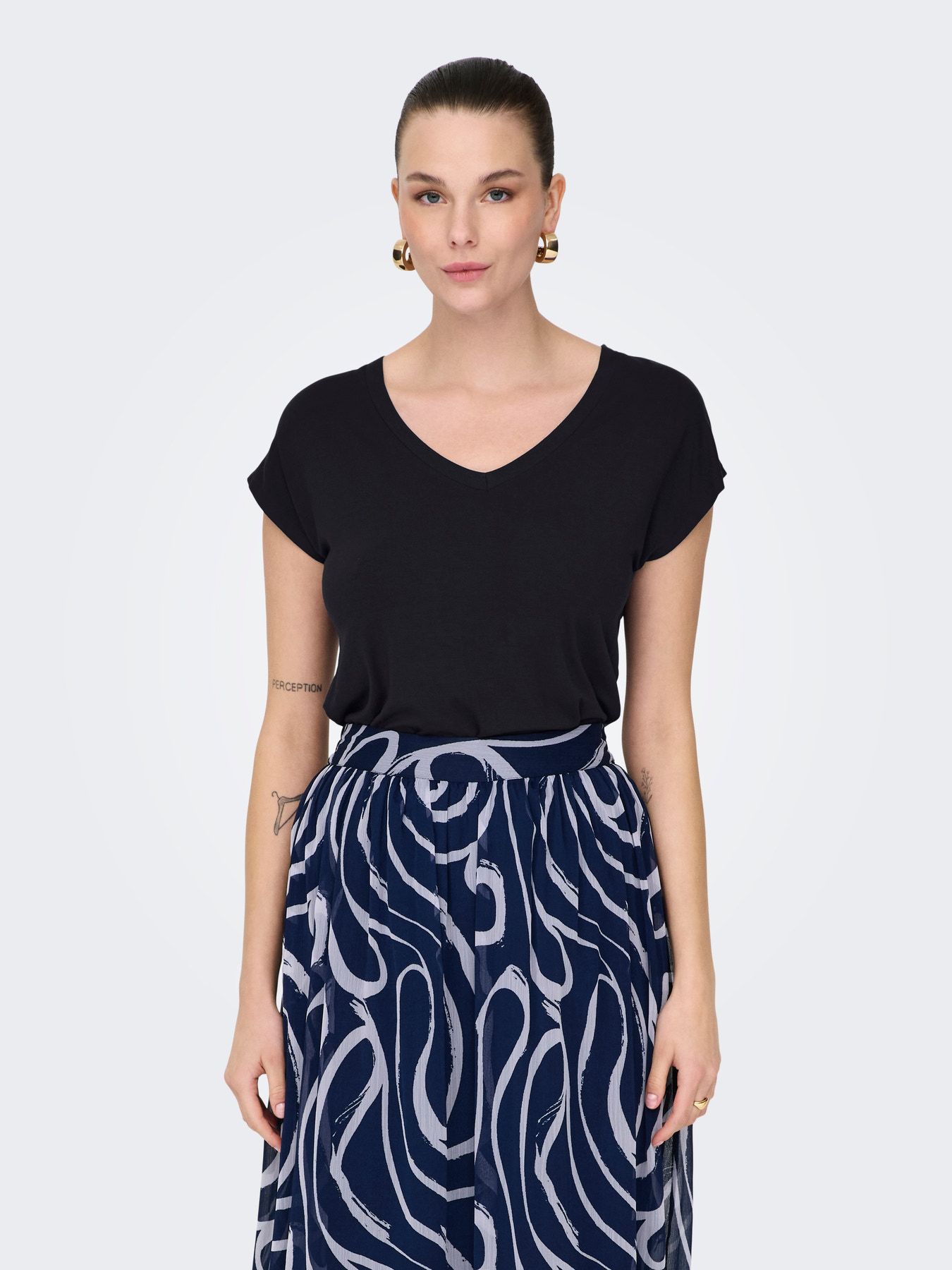 F_15315776_M_4426337_Front_1 ΓΥΝΑΙΚΕΙΑ ΜΠΛΟΥΖΑ ONLRILLA S/S V-NECK TOP JRS ONLY 15315776 - Image 1